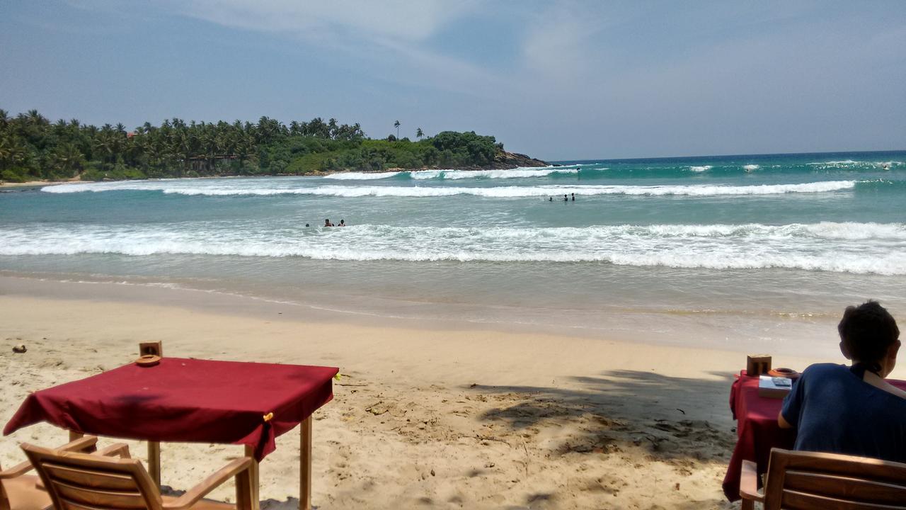 Blue Beach Paradise Dickwella Exterior photo